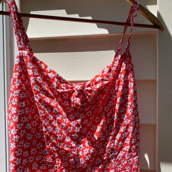 Old navy floral jumpsuit size medium - Picture 2 of 8